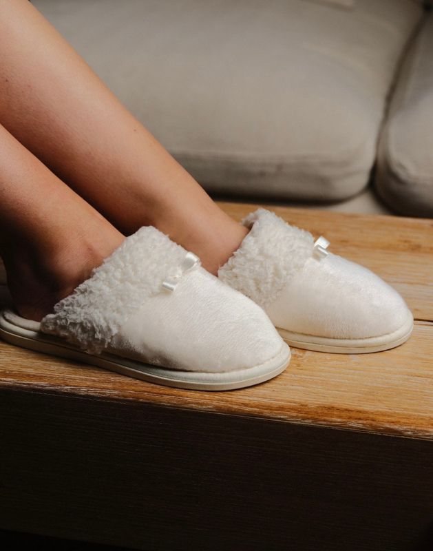 M-Brace, Linea, Slippers